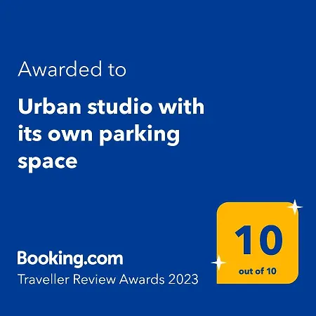 Urban With Its Own Parking Space 公寓 洛夫兰